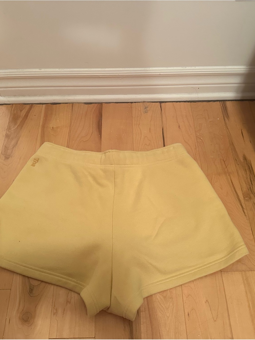 Tna Yellow short